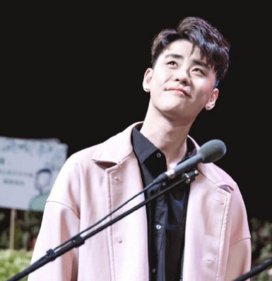 南京一夜,31岁的张云雷,揭开了德云社最后的遮羞布_郭德纲_梦想_相声