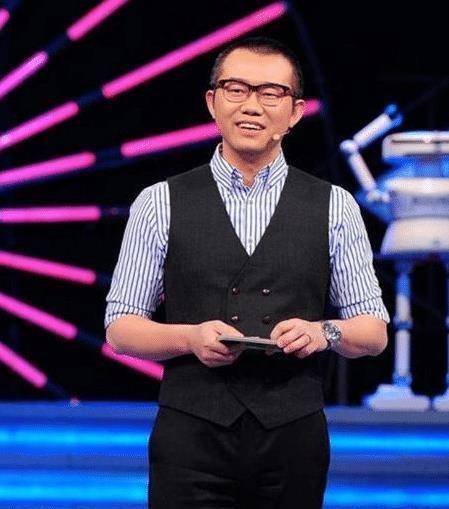 "毒舌"的涂磊台上犀利,台下对妻子温柔,一家三口幸福美满_时候_生活