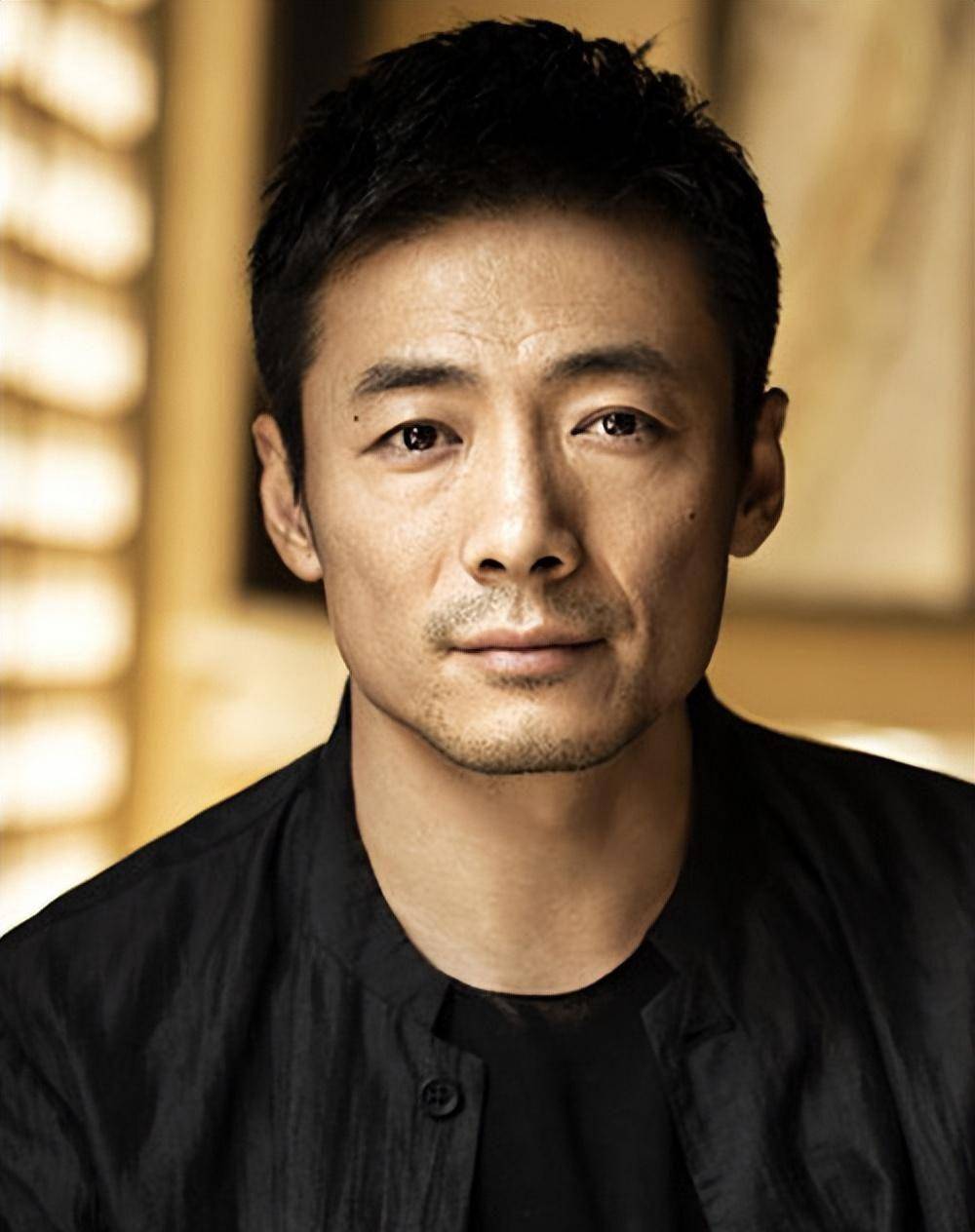 事实证明,49岁的祖峰,已在成为"非著名"演员的路上越走越远_生活_工作