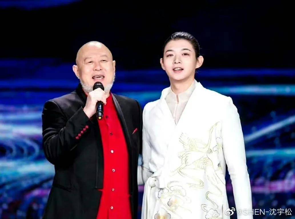 霍尊:想拉黑他,得看小岚同意不同意_施冰岚_女友_陈露