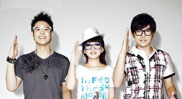 如果不是周杰伦说漏嘴,张韶涵和潘玮柏的隐秘爱情将永无见光之日.