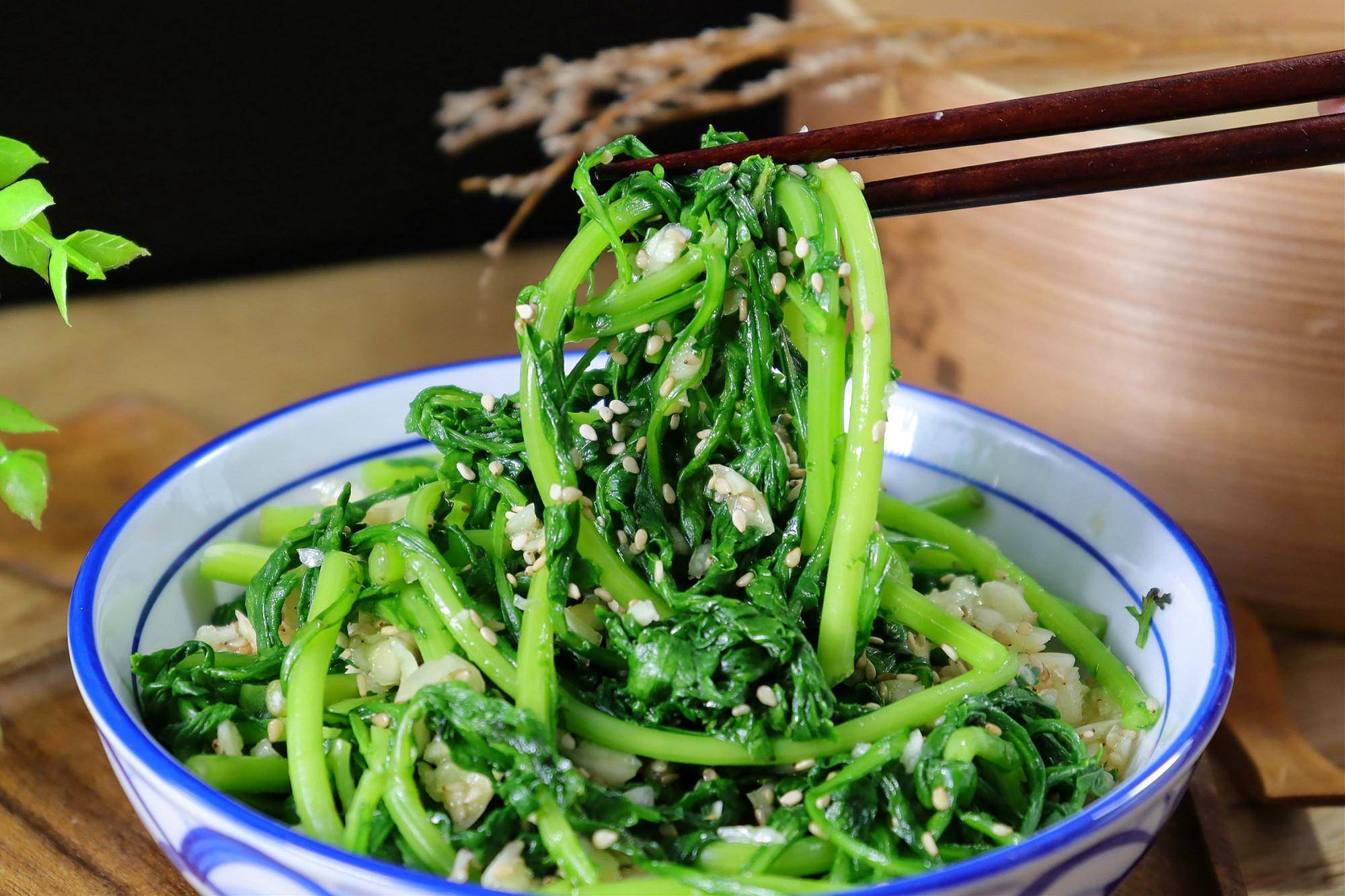 大热天推荐10道凉拌菜,清爽好吃,适合夏天的好菜_大蒜_白糖_小米