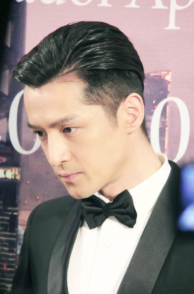 胡歌祖籍江苏无锡,出生于上海市.