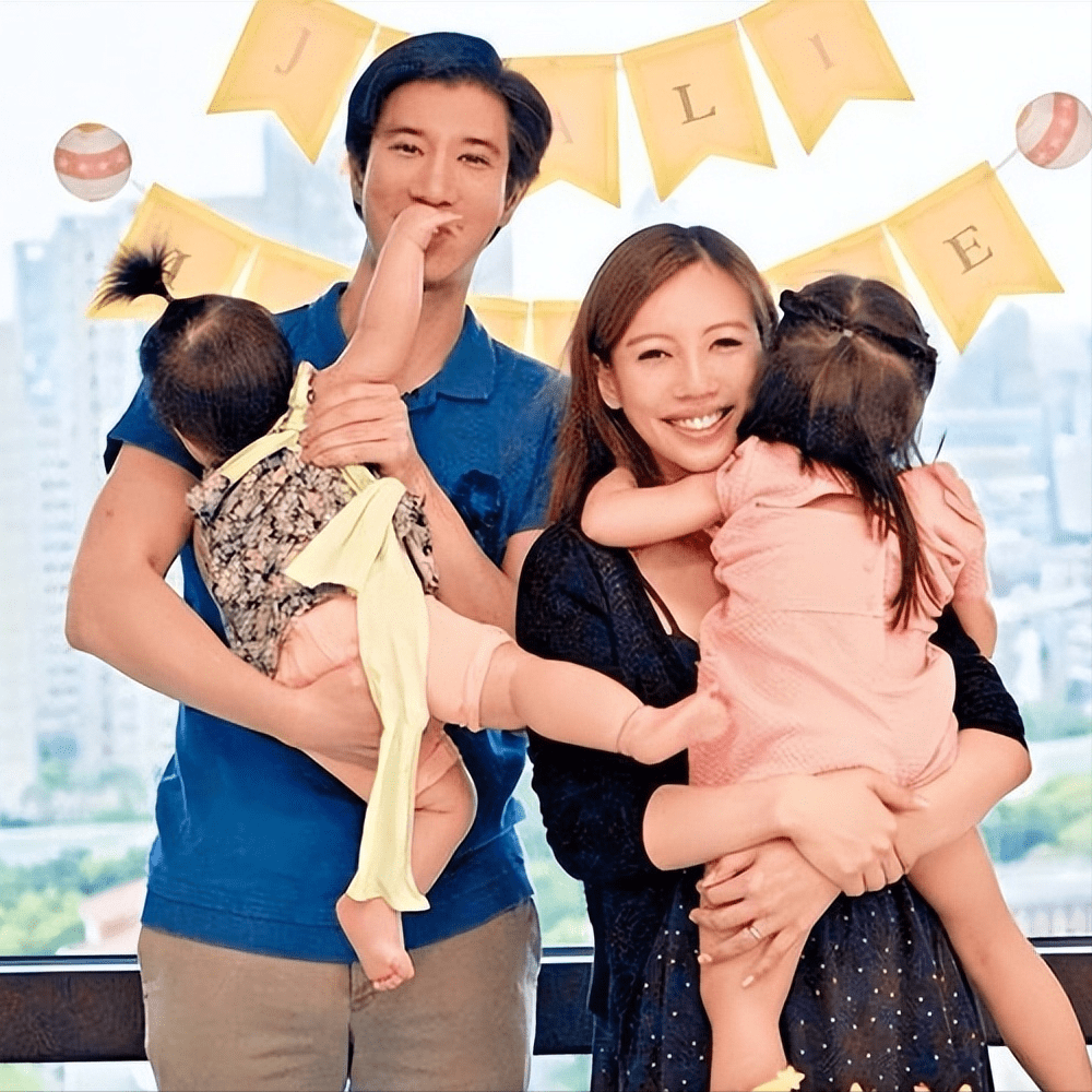 王力宏李靓蕾首次出庭对决!