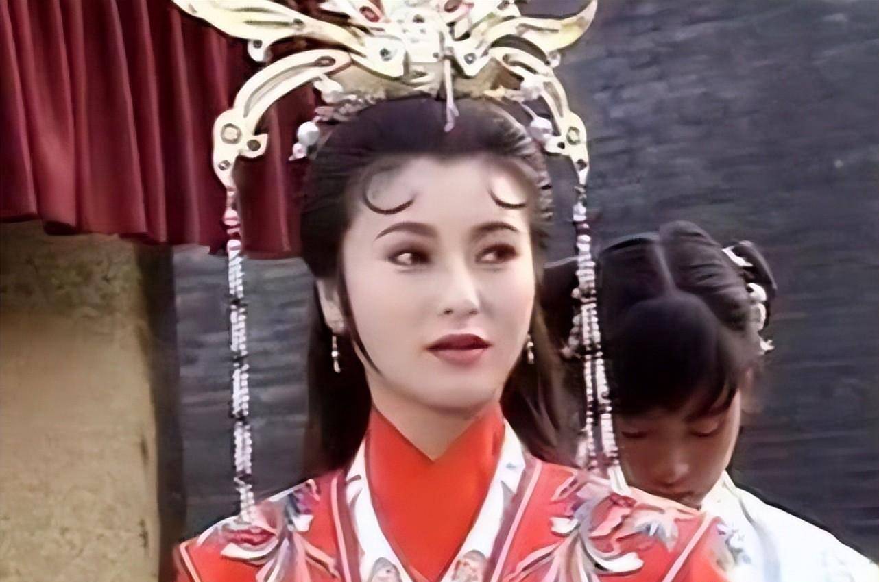 蔡晓仪,1971年1月30日出生,毕业于1991年亚洲电视艺员训练班.