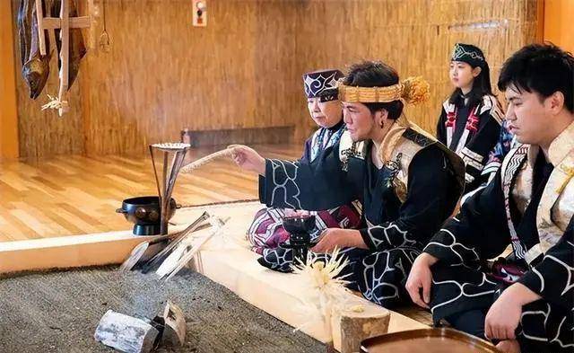 北海道曾叫虾夷共和国,被日本所灭,原住民阿伊努族人几近覆灭_民族