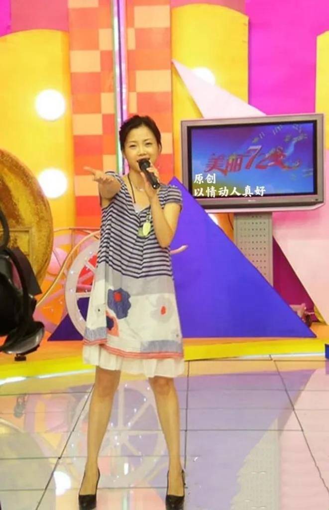 著名女歌手14岁撑起家,红火时被父亲告上法庭,后来命运让人吃惊_戴娆