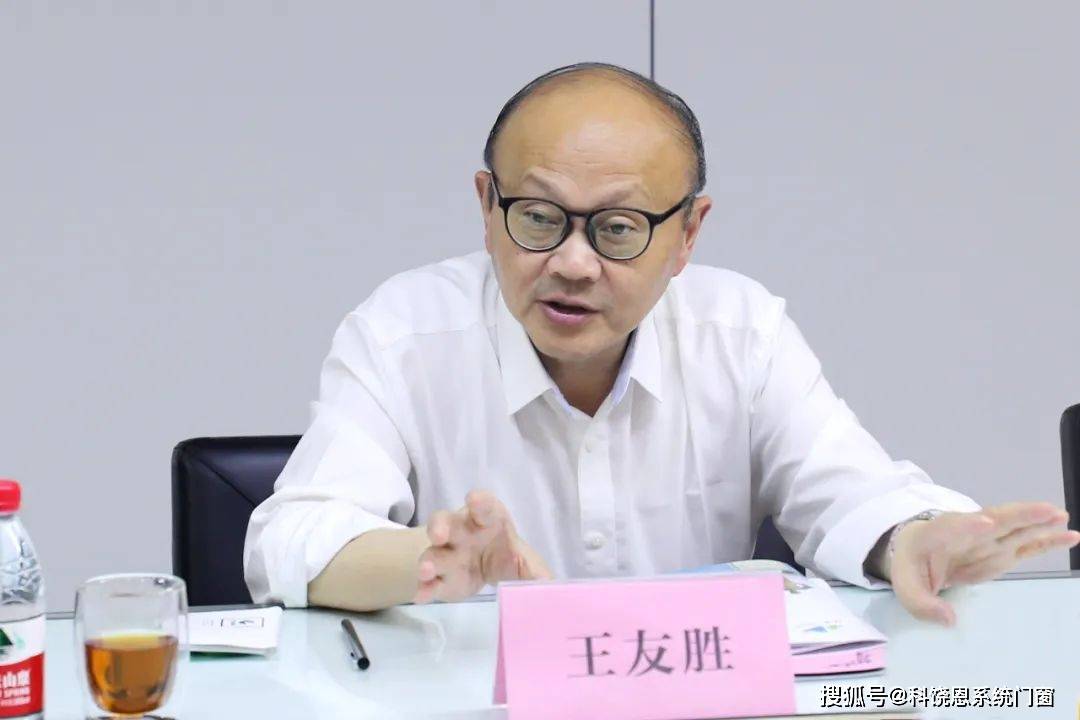 江苏淮安市淮安区委副书记,副区97郭97振一行莅临科饶恩门窗参观