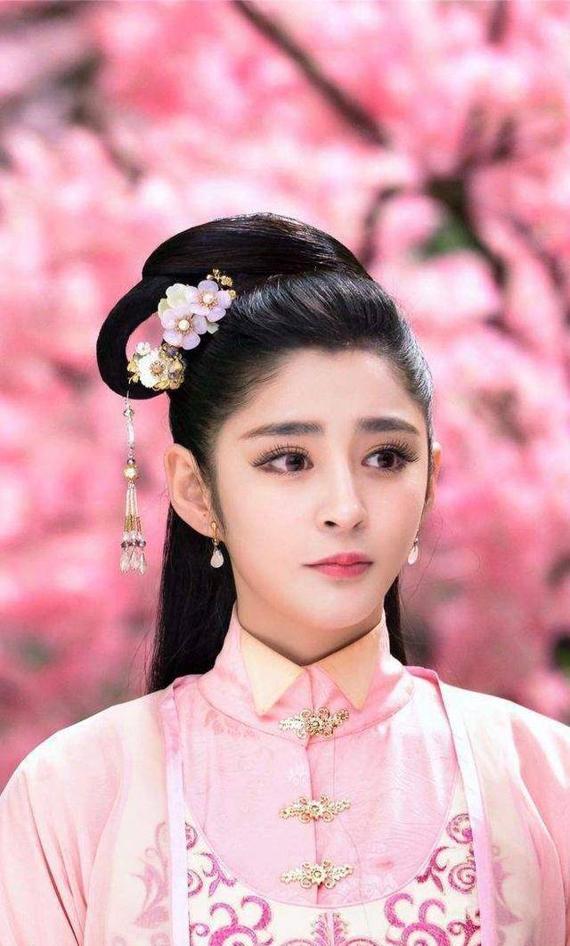 《锦绣未央》中"李长乐"变胖后穿古装,网友:杨贵妃本人_李心艾_因为