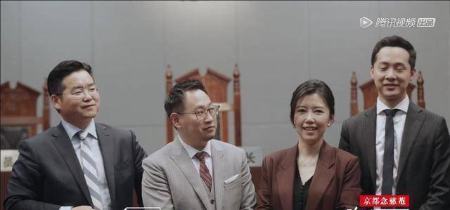 位选手开启了模拟法庭,虽然比赛当中何运晨和李浩源这一组取得了胜利