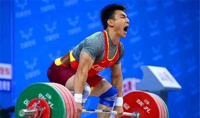 卡拉宝足球|举重天才廖辉:4次打破世界纪录,奥运会前无故被换,愤怒