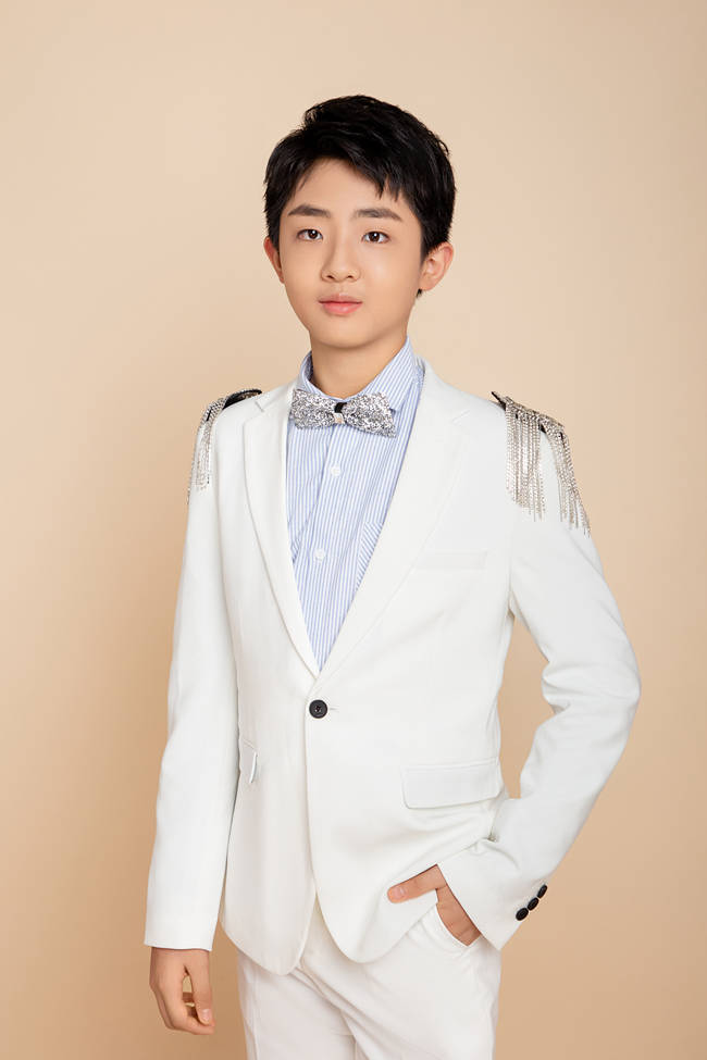 王书瑶吴奕晨李羽桐林希瑶顾一萱程弈博祝哲瀚联赛优秀儿童模特:环球