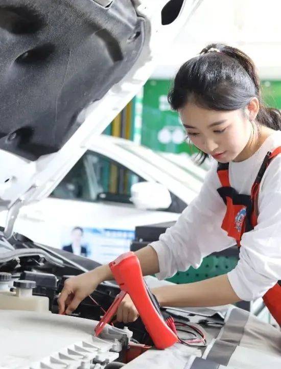 2023夏秋季预报专业推荐||新能源+汽车检测与维修专业
