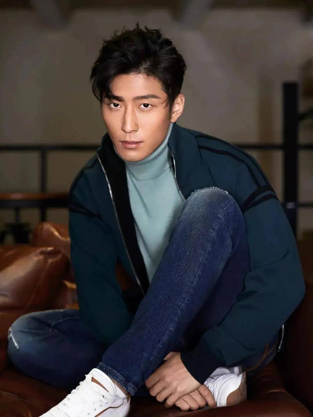 红遍全国的男星窦骁,竟有着这样的生活故事!_艺术_成长_音乐