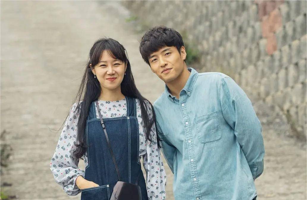 年下恋修成正果,她不愧是接住了孙艺珍手捧花的女人_孔孝真_爱情_cp