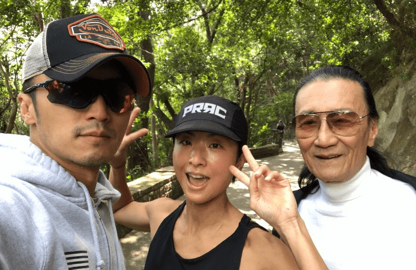 谢霆锋直言不忠诚不能忍,知情人曝二人已分手半年_小林_ryan_网友