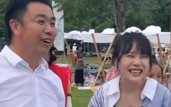 黄老师开始转型：“挖呀挖”与520“约会” 网红文旅局长推广旅游-黄老师是谁呀