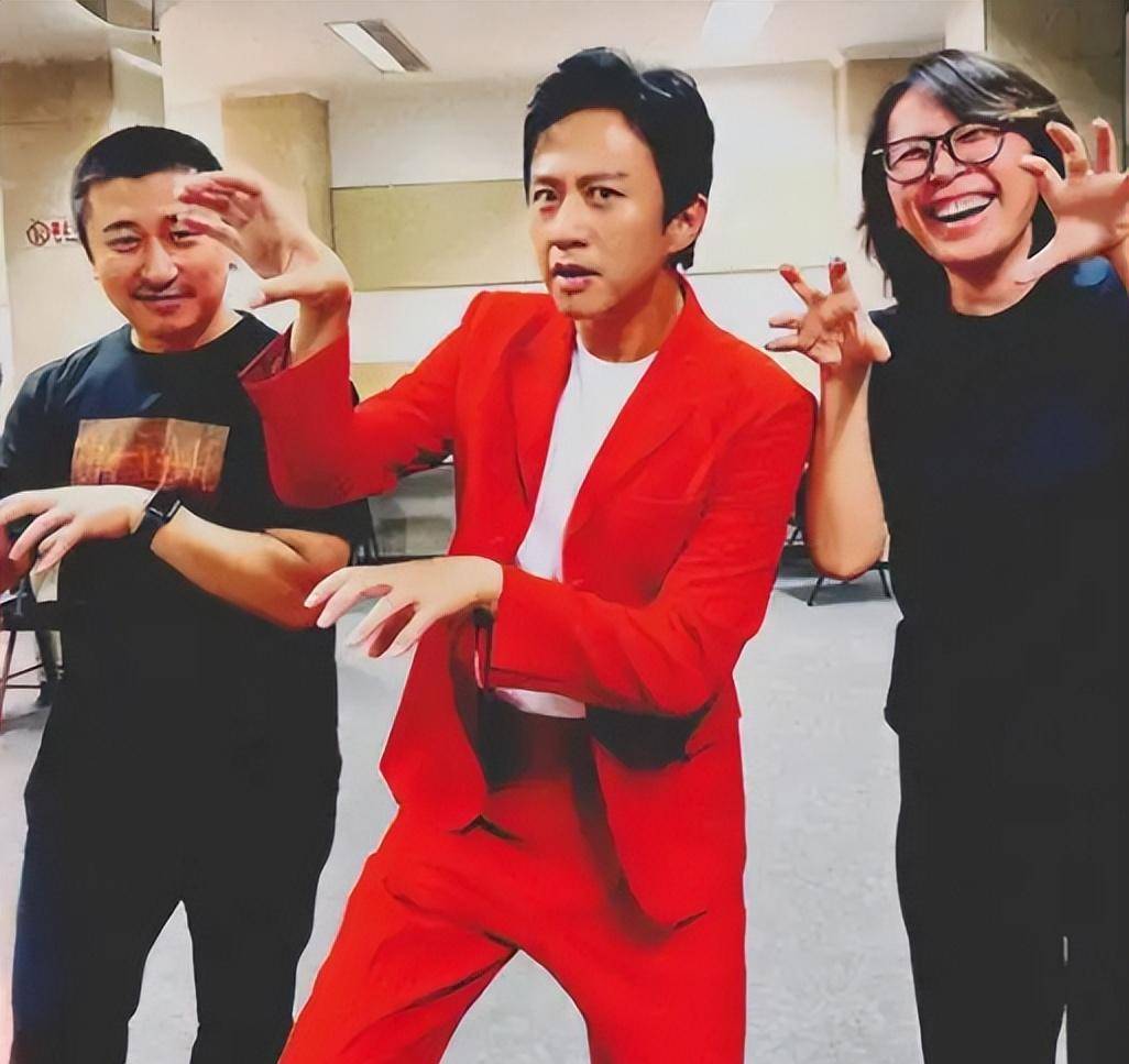 邓超:含金量最低的百亿影帝,和冯小刚结仇十年,坐拥4套豪宅_孙俪_网友