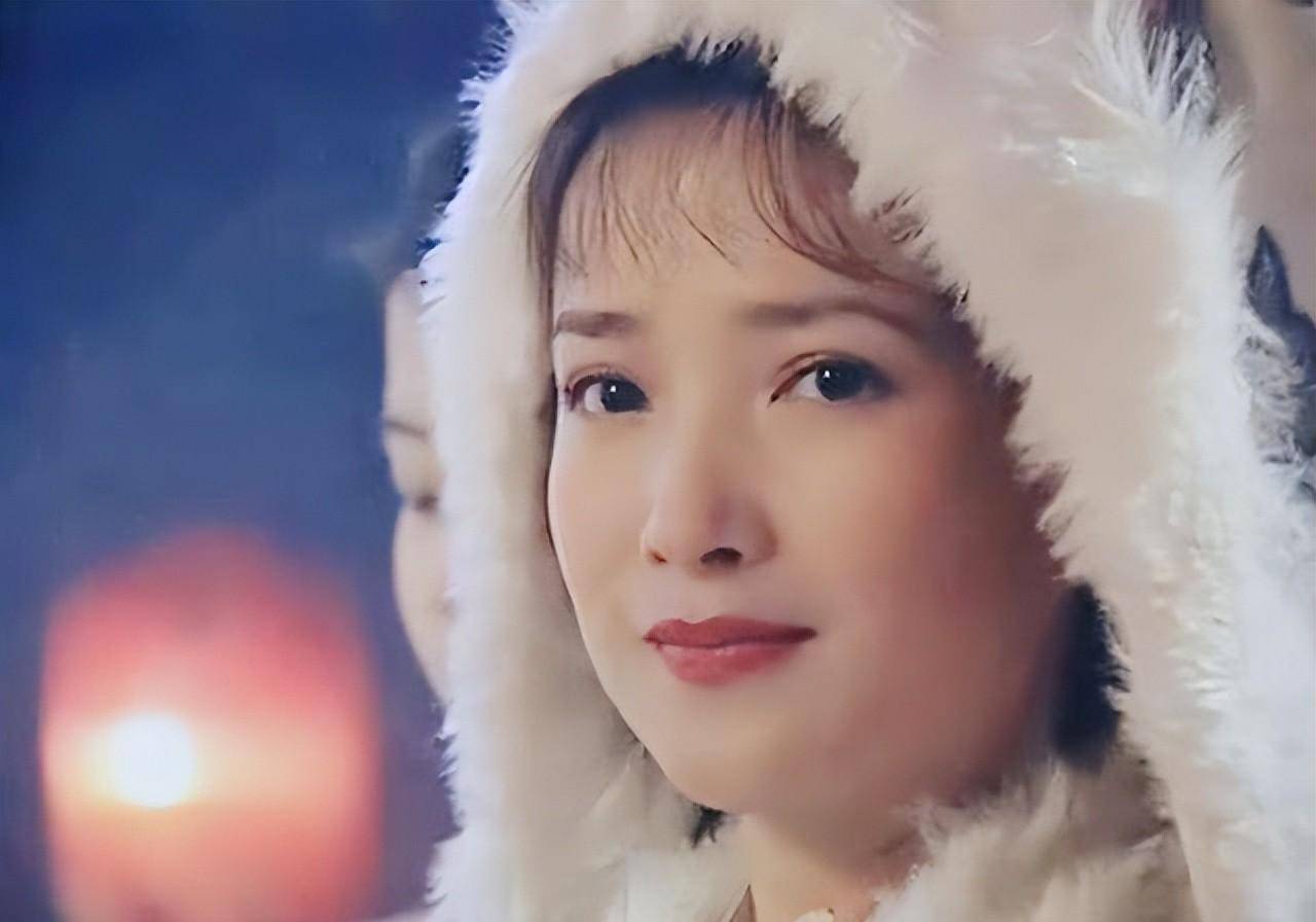 青春给了刘威,孩子给了许亚军,转身嫁给廖京生的何晴,如今怎样了_明星