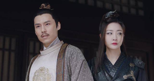 《有翡》:阿翡人气旺,前有青龙主,后有俞闻止,还有一群后外婆_什么