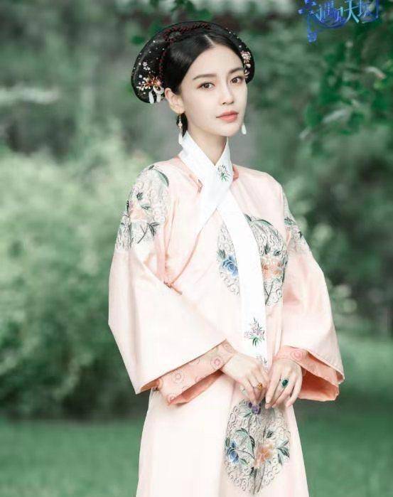 《遇见天坛》里的女星清宫造型,杨幂,杨颖,刘涛,苗苗谁更美?