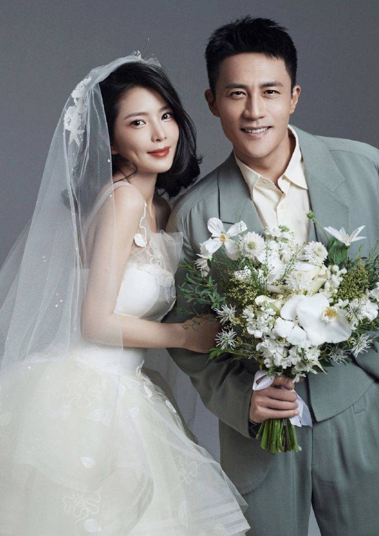 杜淳庆生甜蜜秀恩爱!