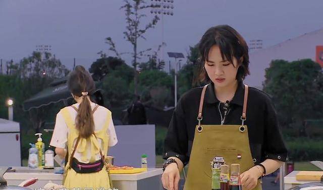 《中餐厅5》真是可惜了,高开低走,越播越难看,龚俊都救不了_黄晓明