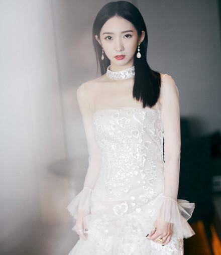 《诛仙》发布会主演同台,李沁的腿美到上保险,肖战聊天情商高_电影