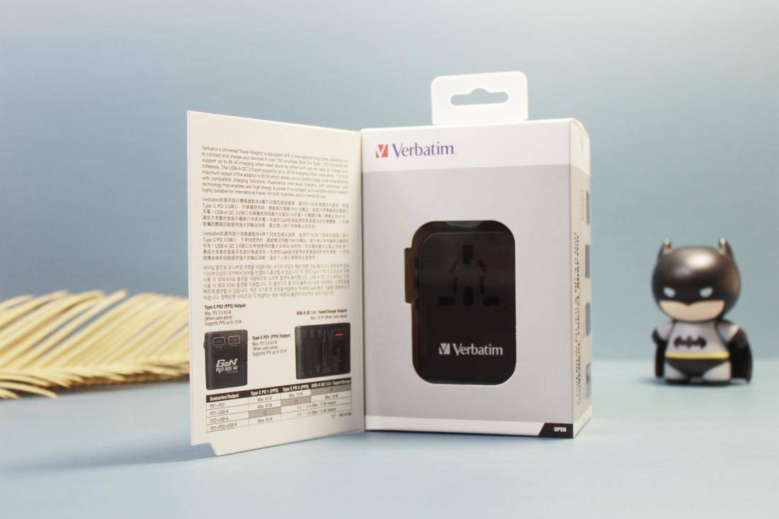 出国旅游手机充电器插头不匹配?威宝65w旅行转换快充插头来帮你