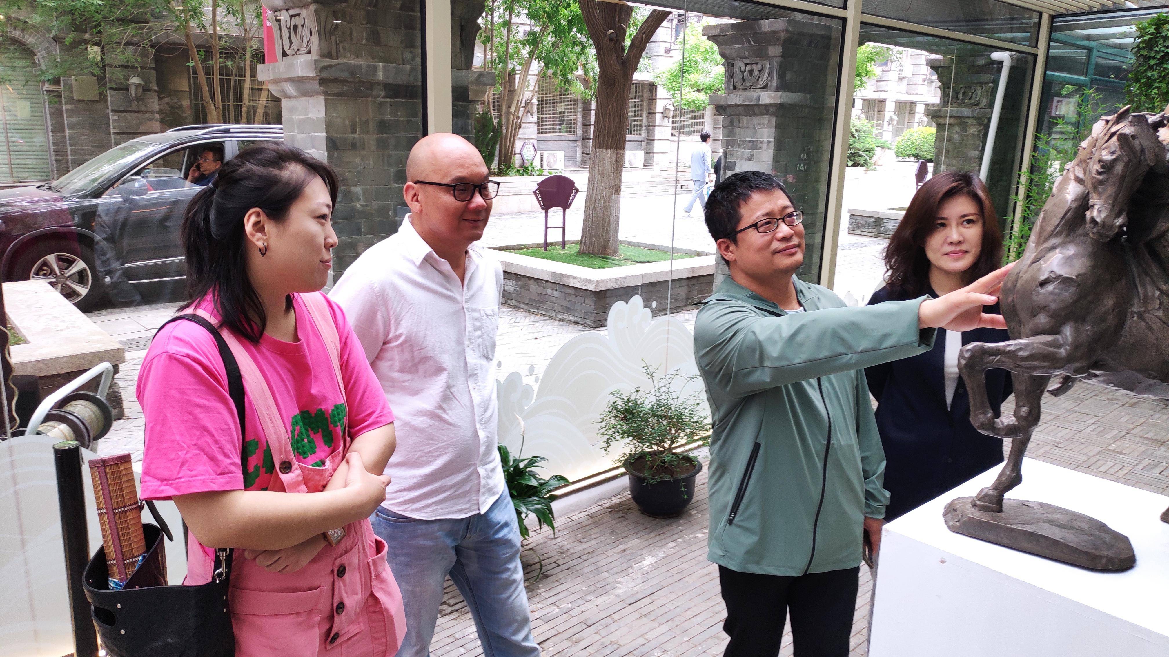 王慧智作品何家英作品喻建十作品何东作品贾广健作品李旺作品郭振山