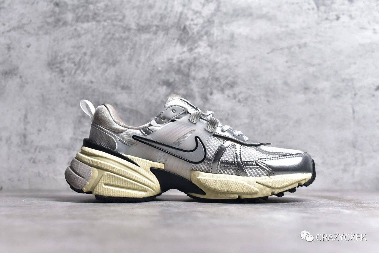 k summit white metallic silver 缓震复古老爹鞋_cushlon_泡绵_底处