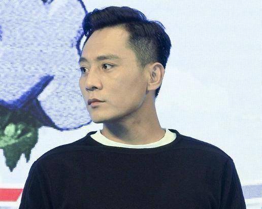 41岁刘烨"睫毛"走红,被诺一完美遗传,网友:父子都是睫毛精_儿子_鲜肉