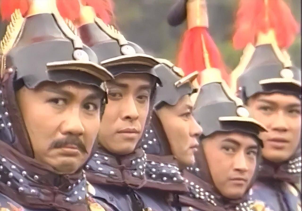 亚视《君临天下》28年,演员境况差距大,出镜唱歌,当中医,退圈_江华