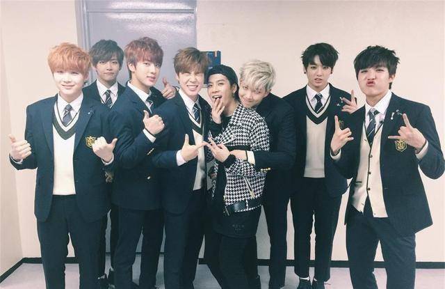 got7的善良本性!bambam曾支援lisa,王嘉尔曾夸赞rm,其他呢?