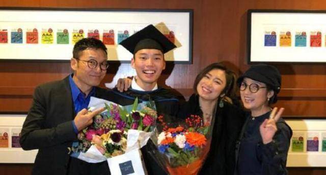 61岁苗侨伟晒照片,儿子长相不如父亲,女儿长得高贵大气_苗俊_发展