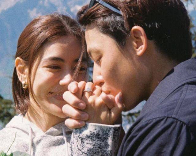 mark向kim求婚结束9年长跑!