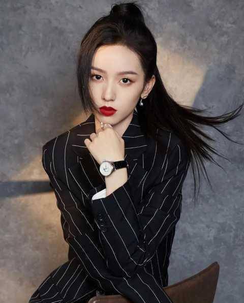 《三年k班》)也刚开播,下半年还有电影《1921》《铁道英雄》,电视剧