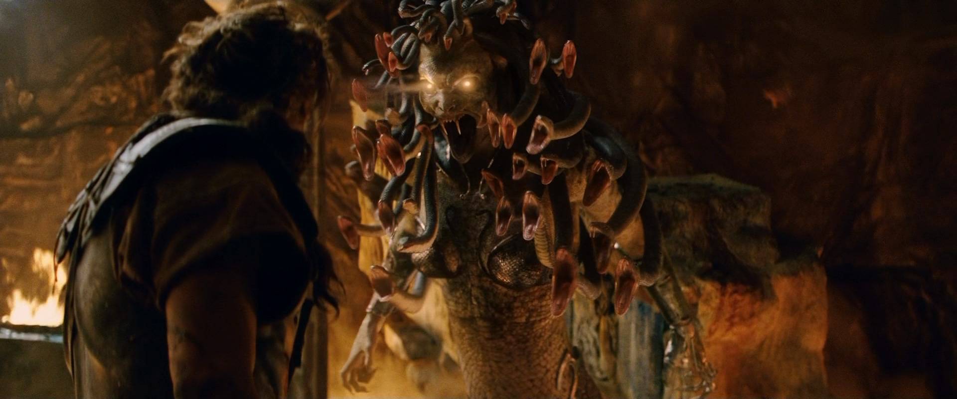 她是最可怜的女妖?你想得简单了_美杜莎_波塞冬_故事