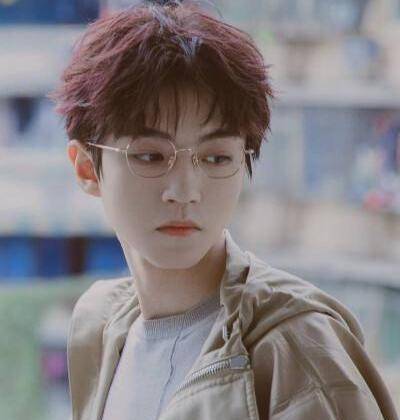 tfboys单飞后,易烊千玺和王俊凯发展得越来越好,王源却反响平平_组合