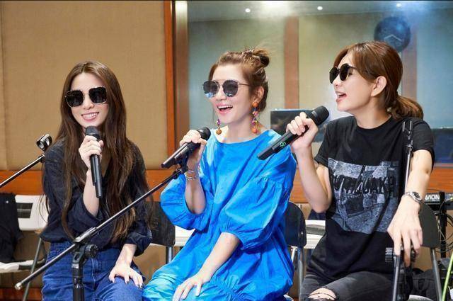 单飞后三人差距悬殊,她的变化最为明显_田馥甄_陈嘉桦_任家萱