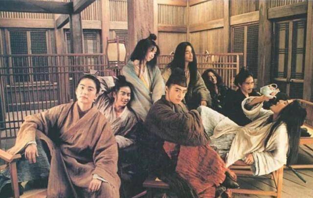 不疯魔不成活,喜剧巅峰之作《东成西就》的背后趣事_王家卫_邓光荣