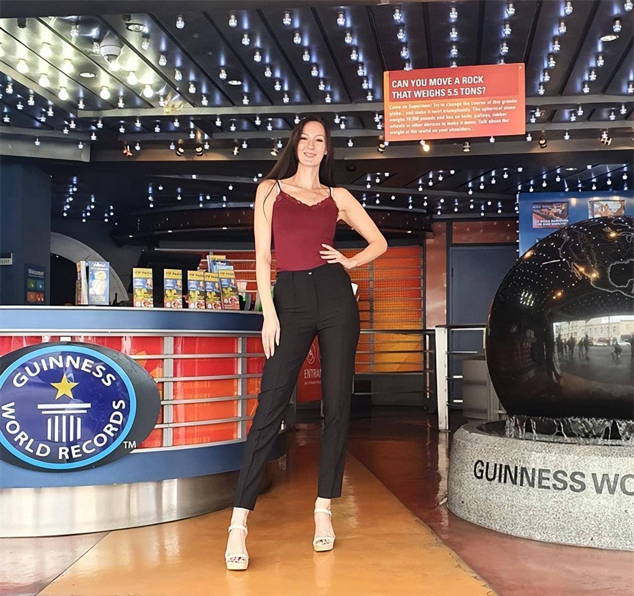 05米,47码大脚,35岁未婚有娃嫁人难_利辛娜_篮球_父亲