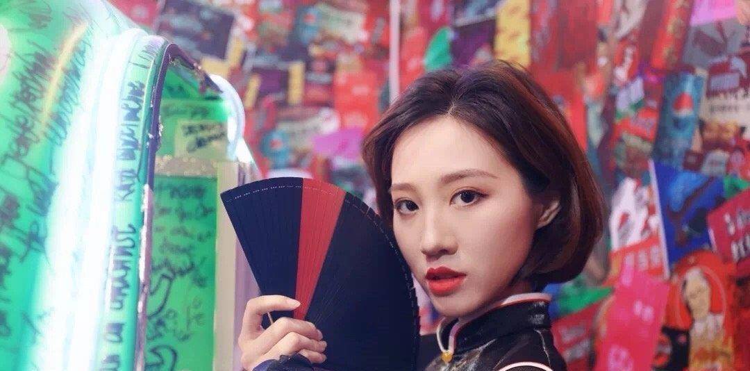 比如曹祖瑜title:芒果tv签约艺人比如马萱title:京剧世家,上海戏剧