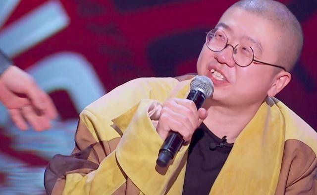 别把惯例当特例,为提词器狂怒的观众,成为李诞家的"东亚病夫"_吐槽