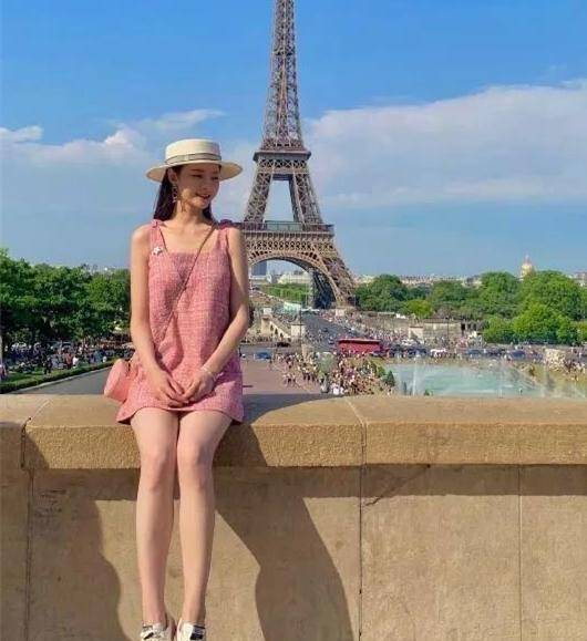 快跟着沈梦辰金晨穿针织裙,藏肉又时髦_黑色_美得_元素