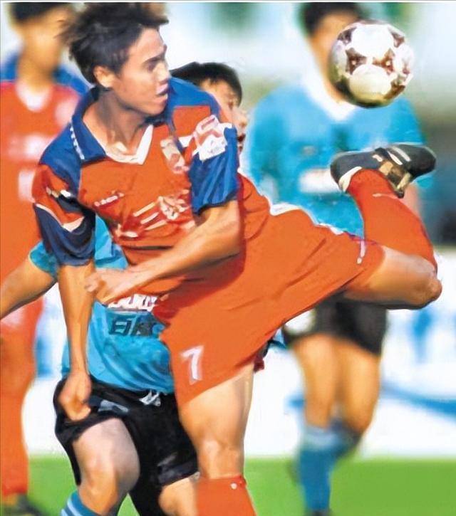 胡志军:退役20年从射手王到孩子王,曾说中超:瞎子都能看出假球