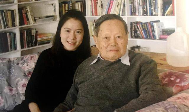 相差54岁的爱情，翁帆：为了杨先生身体，我16年来都是早睡（翁帆和原配）
