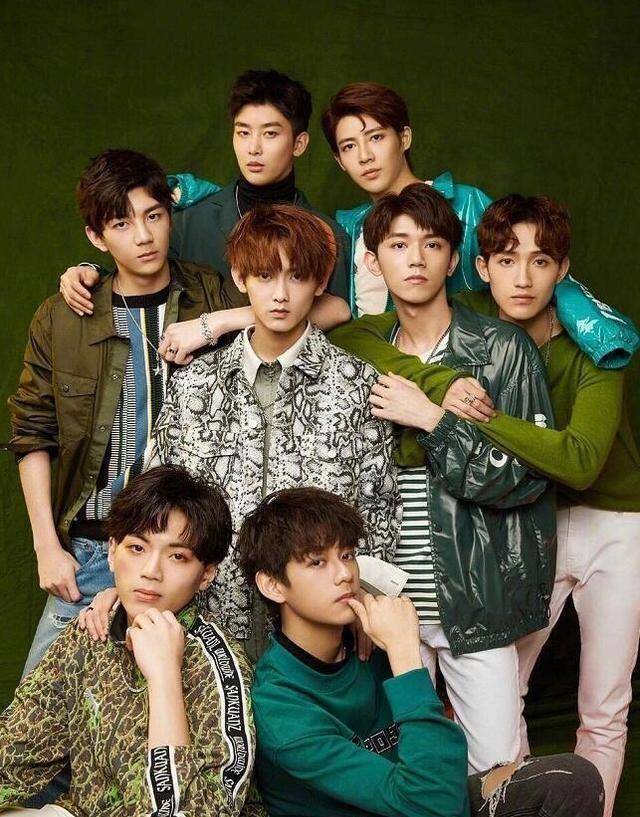 出道,赵品霖,田书臣,苟晨浩宇因为《以团》出道,同样参加节目的何屹繁