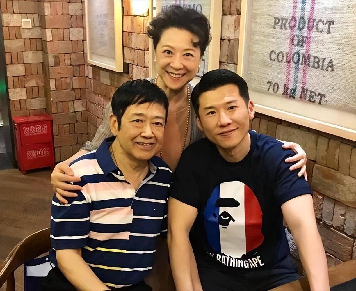 《狂飙》中"小交警杨建",不仅是个实力派演员,还是超级星二代_王骁