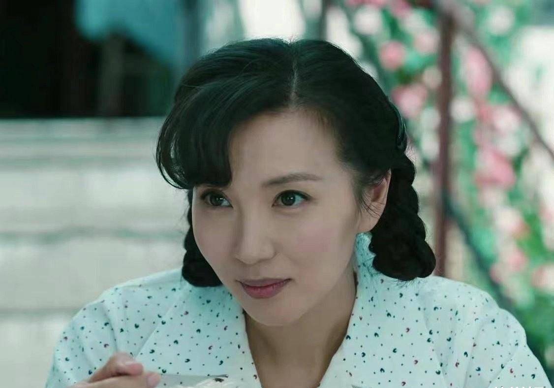 42岁"万人迷"陈好选择复出,和黄晓明搭档,饰演少女毫无违和感_状态